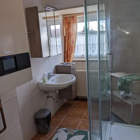 Ruhige, Gemuetliche In Zentrumsnaehe 아파트 할버슈타트